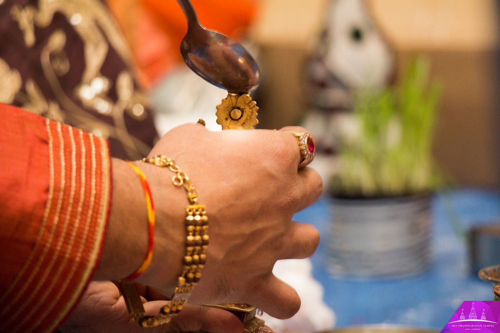 ©1987-2017 SKS Swaminarayan Temple East London